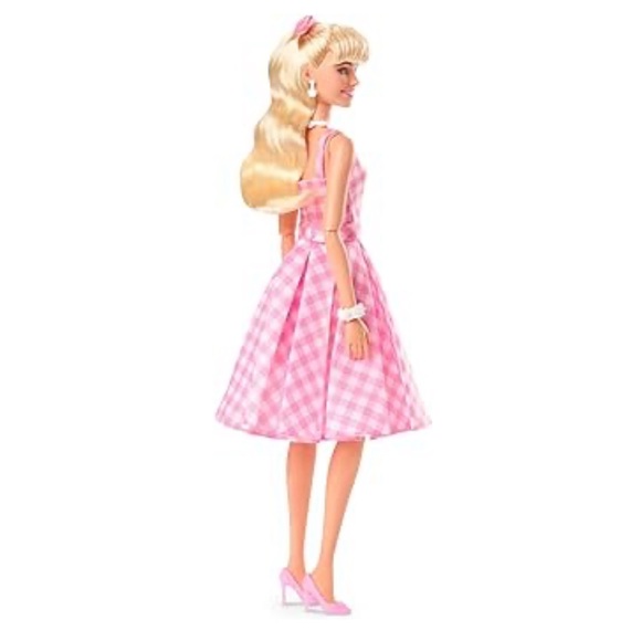 Barbie The Movie Collectible Doll-Margot Robbie as Barbie in Pink Gingham Dress - Picture 7 of 8